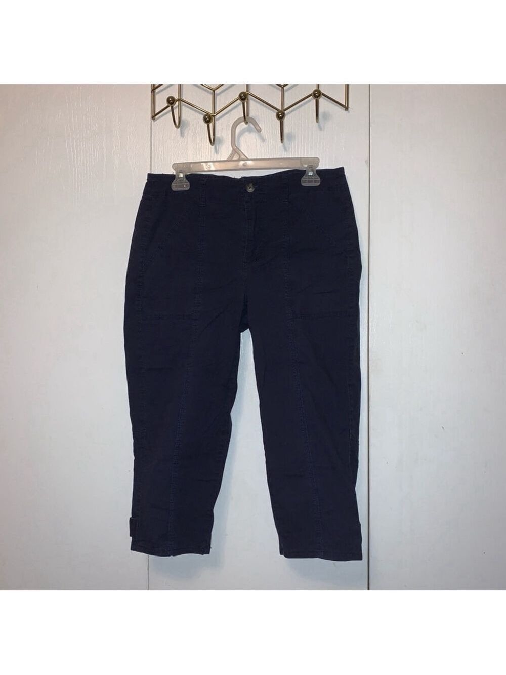 Navy blue Reitmans cotton blend capris size 10